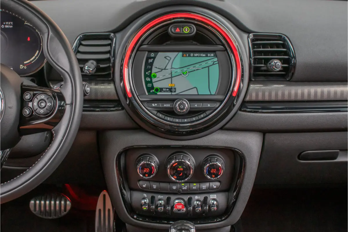 2.0 Cooper S Automaat Hammersmith, Harman Kardon, Camera, Stoelverwarming, Trekhaak, Panoramadak, Leder, Carplay.