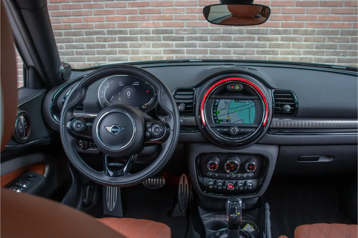2.0 Cooper S Automaat Hammersmith, Harman Kardon, Camera, Stoelverwarming, Trekhaak, Panoramadak, Leder, Carplay.