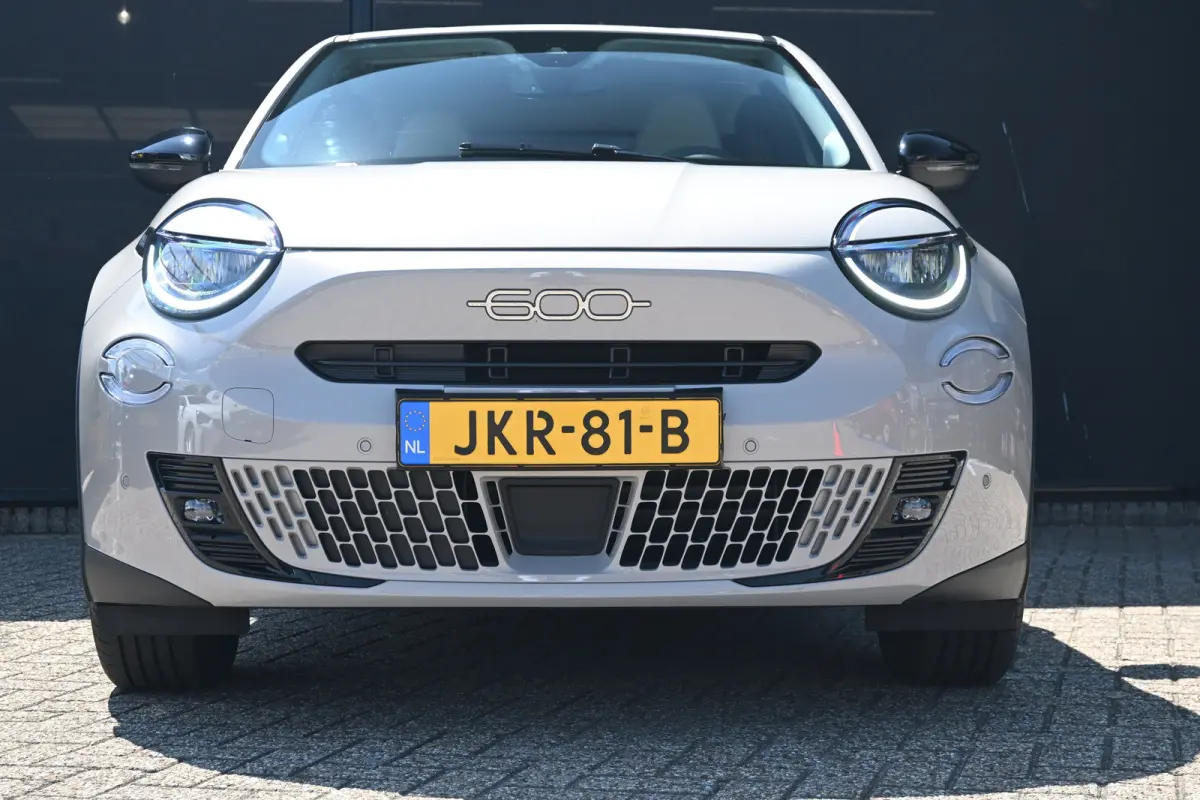 Urban 54 kWh tot 8 Jaar garantie! 96%SOH! 7,4 kWh boordlader | Climate Control | Navigatie by App | Draadloos Apple Carplay & Android Auto | !!