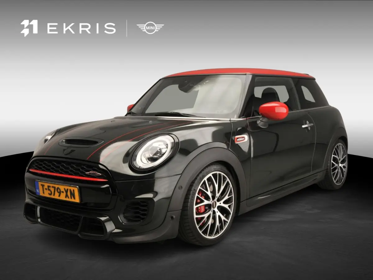 JCW Automaat / JCW Stoelen / Getint Glas / Head-up / Harman-Kardon / Active Cruise / Alu wielen 18 inch