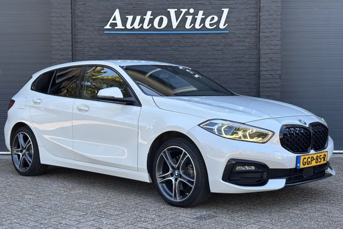 118i Sportline | Sportleder | Comfort Acces | Stoel+Stuurverwarming | PDC V+A | Carplay