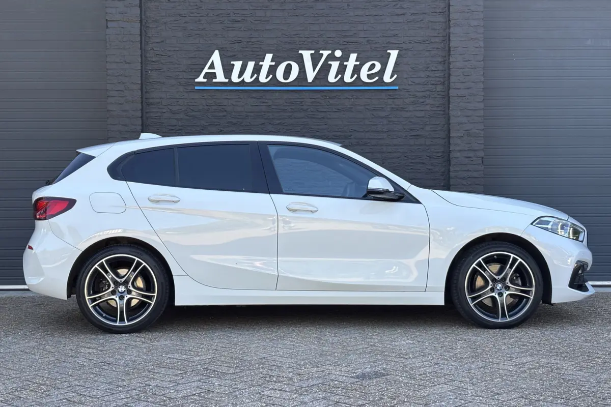 118i Sportline | Sportleder | Comfort Acces | Stoel+Stuurverwarming | PDC V+A | Carplay