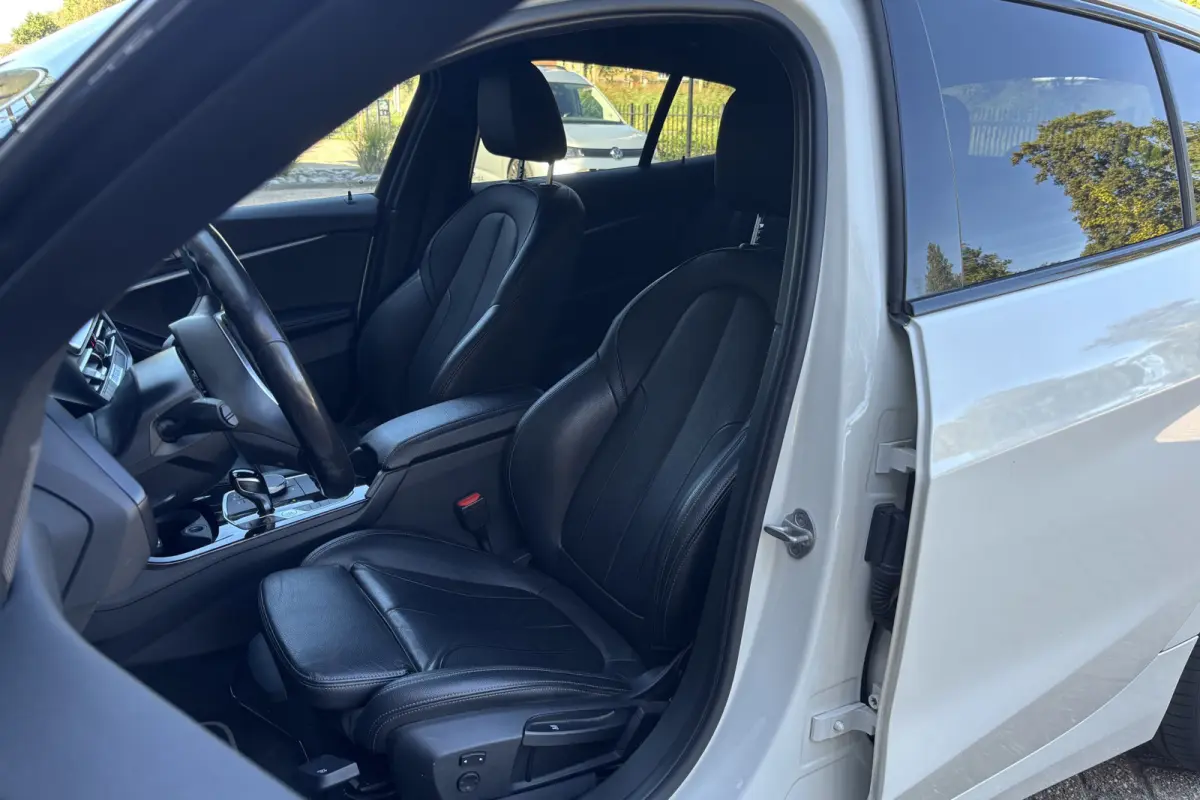 118i Sportline | Sportleder | Comfort Acces | Stoel+Stuurverwarming | PDC V+A | Carplay