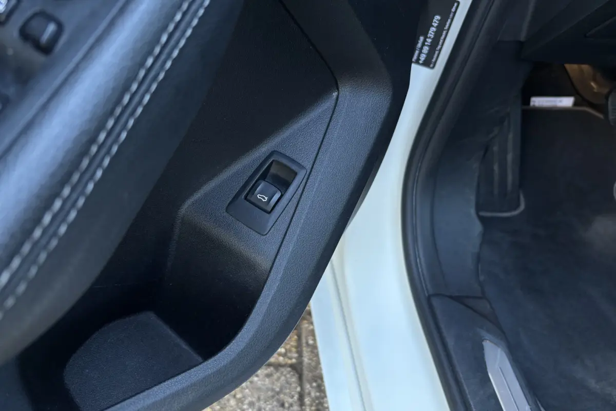 118i Sportline | Sportleder | Comfort Acces | Stoel+Stuurverwarming | PDC V+A | Carplay