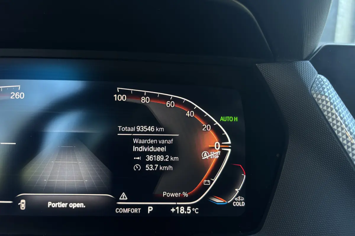 118i Sportline | Sportleder | Comfort Acces | Stoel+Stuurverwarming | PDC V+A | Carplay