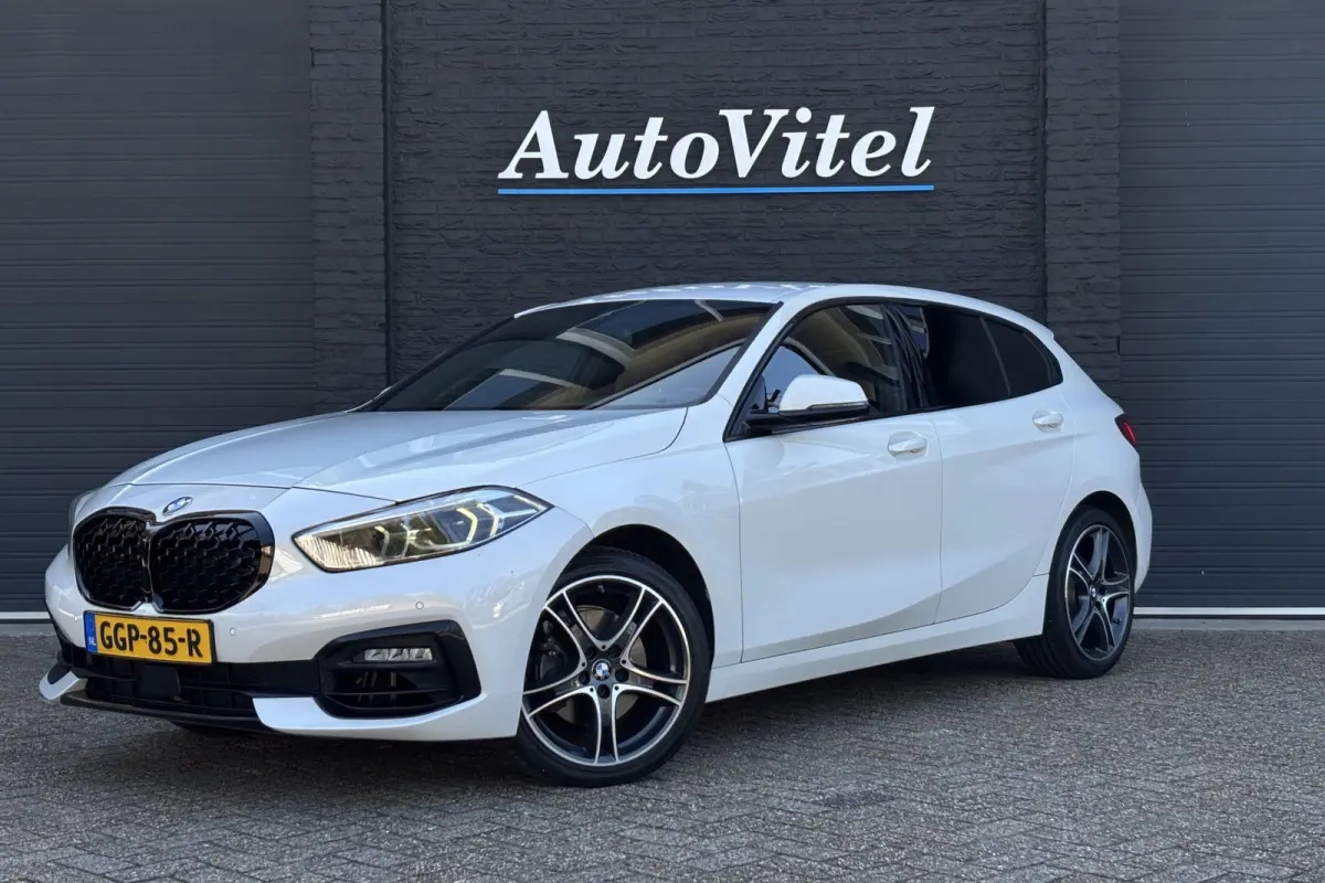 118i Sportline | Sportleder | Comfort Acces | Stoel+Stuurverwarming | PDC V+A | Carplay
