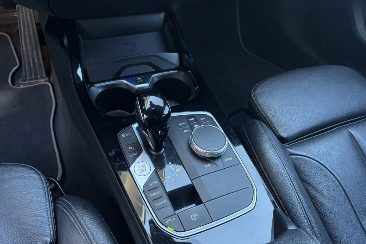 118i Sportline | Sportleder | Comfort Acces | Stoel+Stuurverwarming | PDC V+A | Carplay