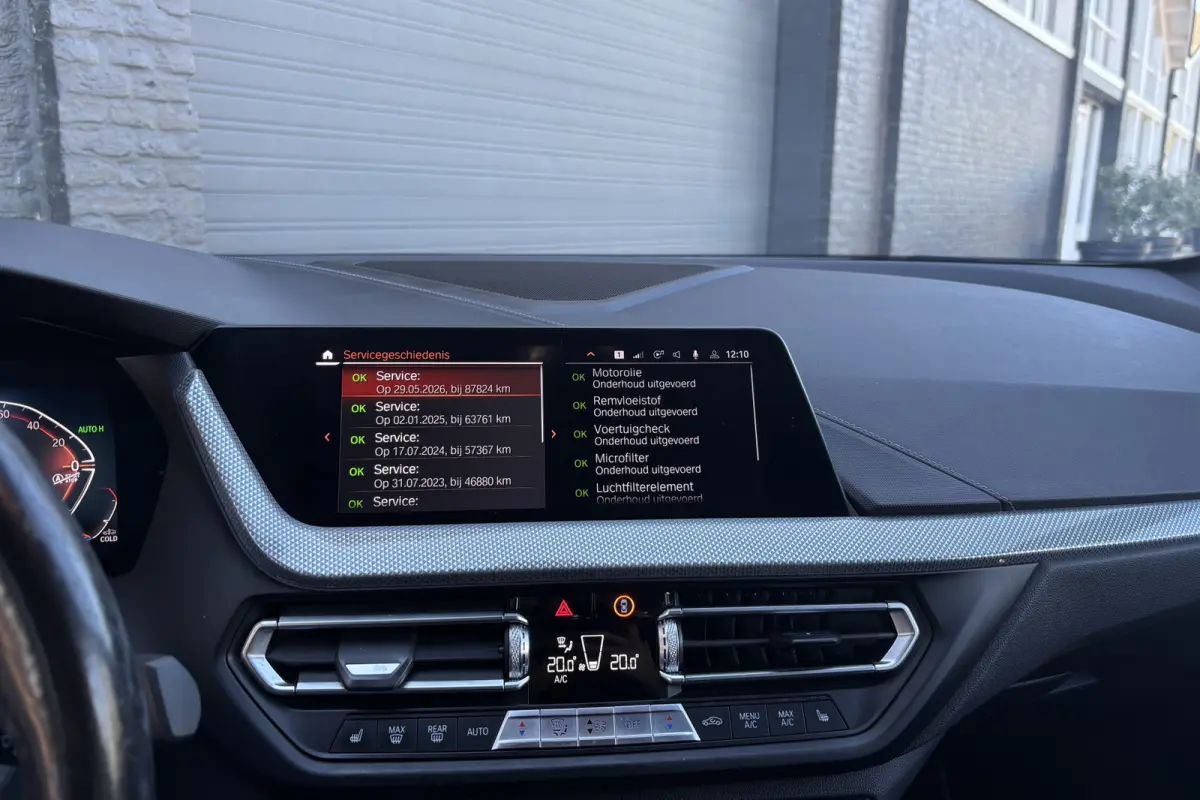 118i Sportline | Sportleder | Comfort Acces | Stoel+Stuurverwarming | PDC V+A | Carplay