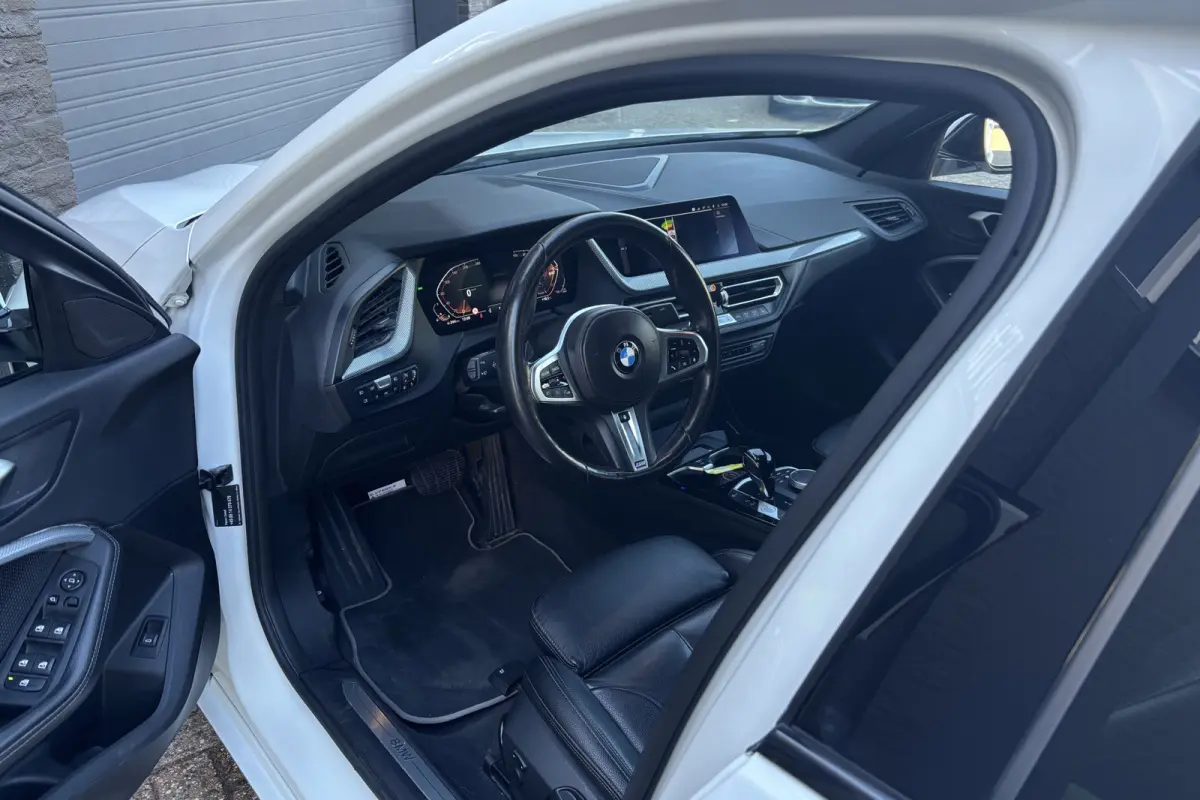 118i Sportline | Sportleder | Comfort Acces | Stoel+Stuurverwarming | PDC V+A | Carplay