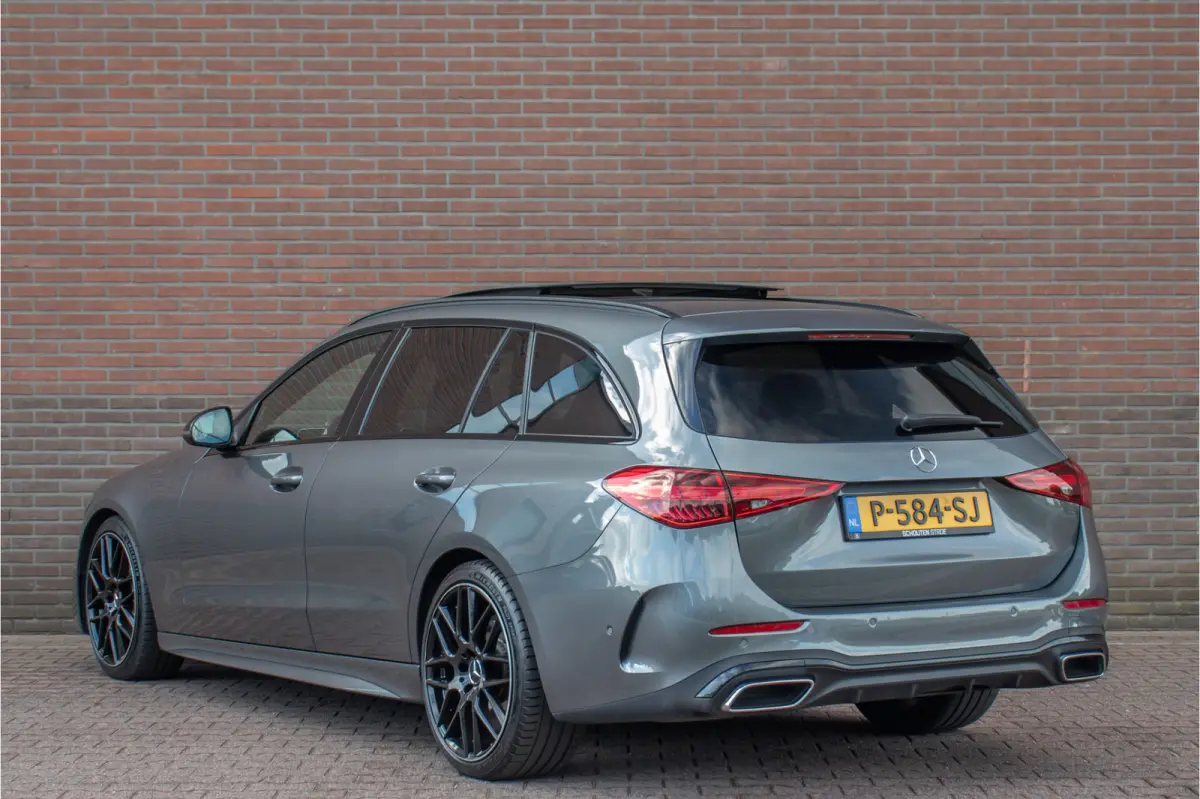 200 Launch Edition AMG Line, Origineel NL, Panoramadak, Trekhaak, Stoelverwarming, Carplay, Sfeerverlichting, Camera.