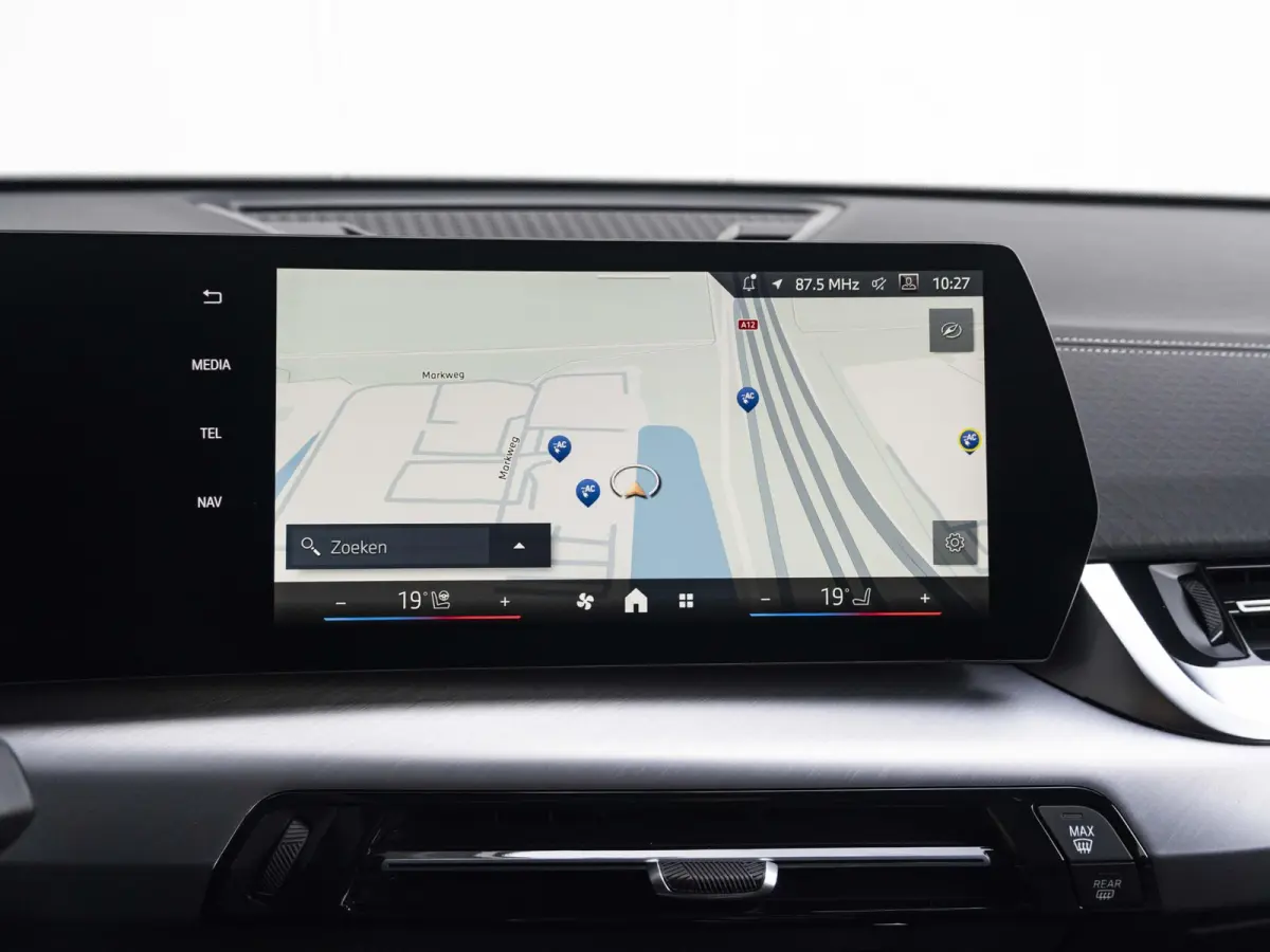 eDrive20 Pure Edition 67 kWh M Sportpakket | Premium Pack