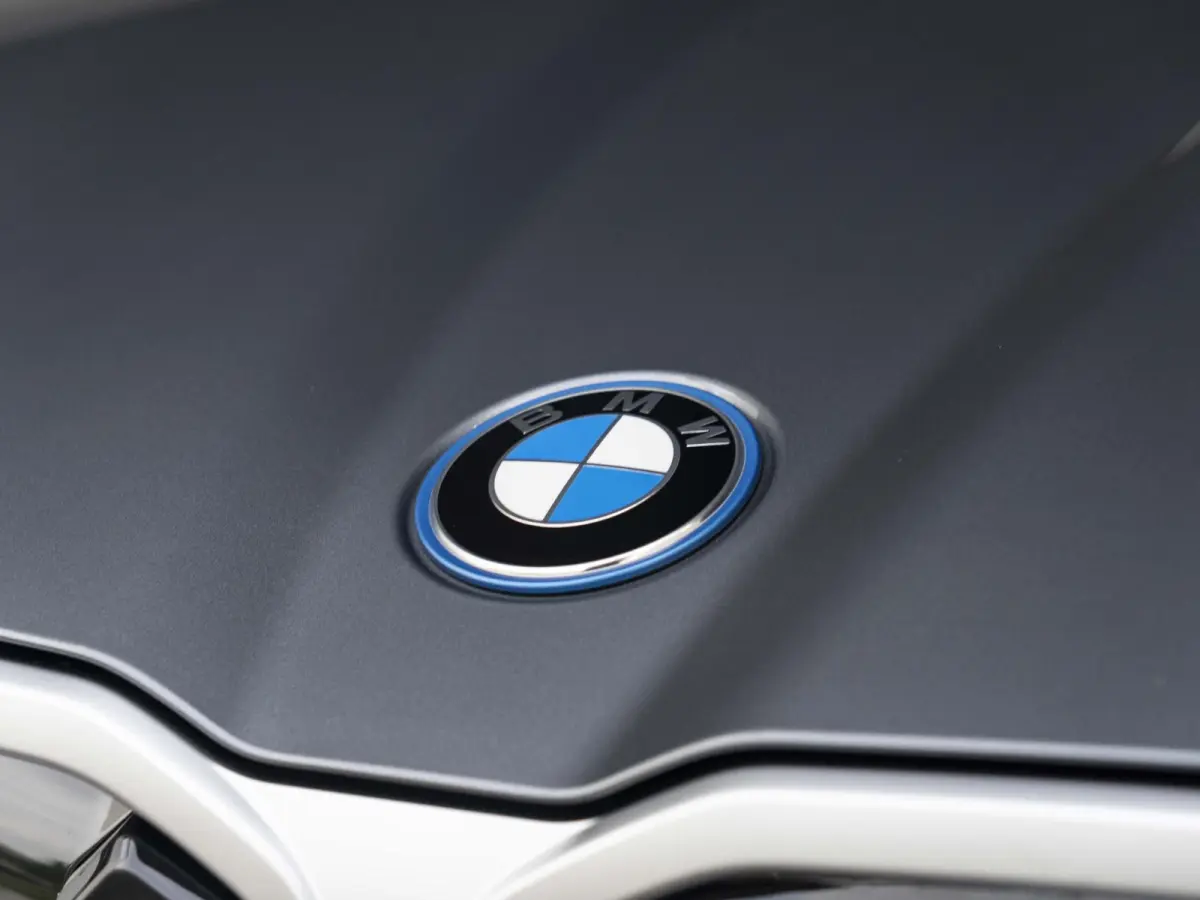 eDrive20 Pure Edition 67 kWh M Sportpakket | Premium Pack
