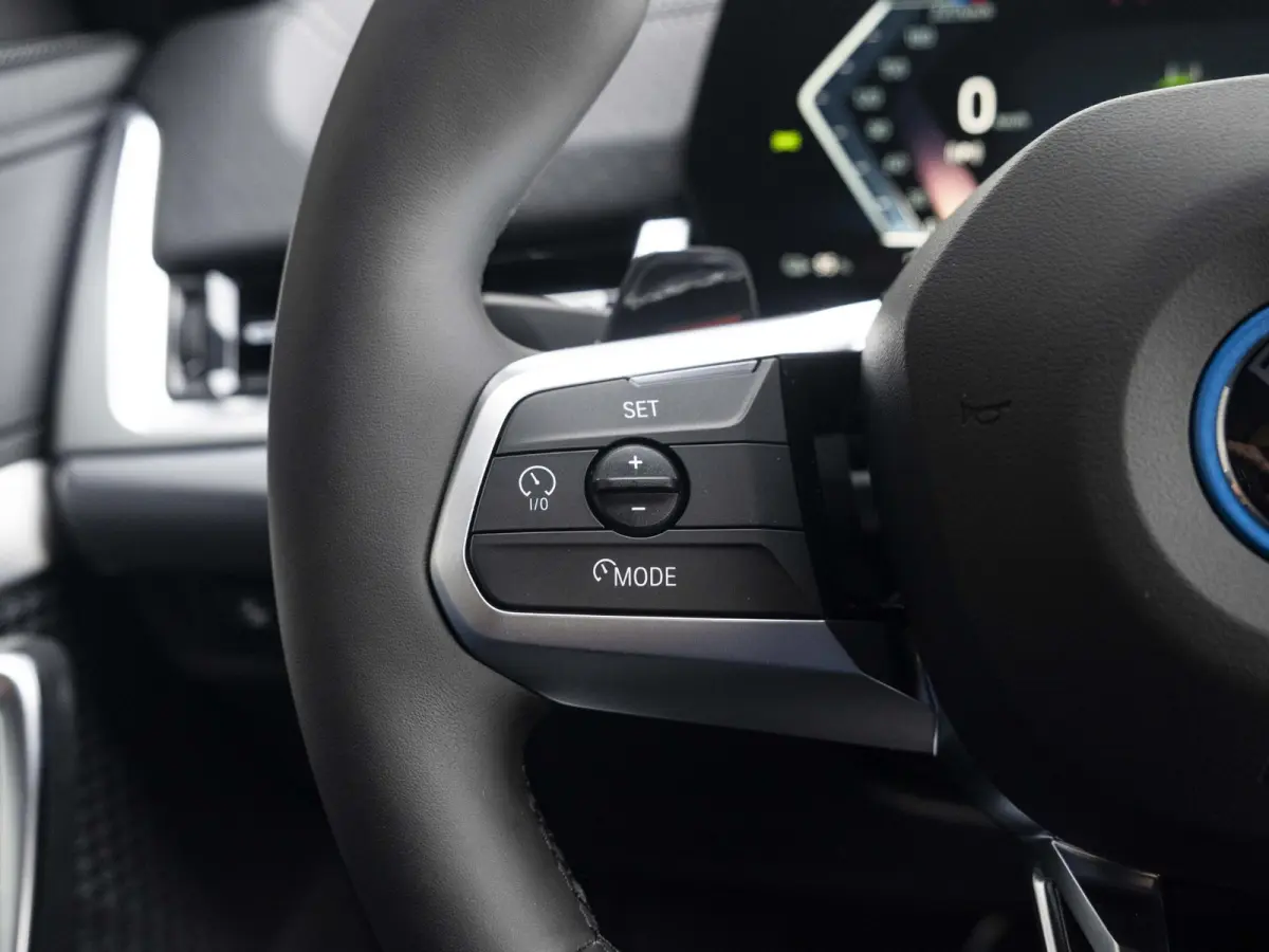 eDrive20 Pure Edition 67 kWh M Sportpakket | Premium Pack