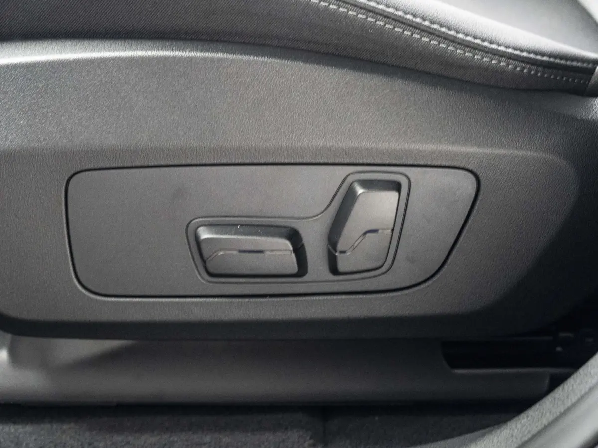 eDrive20 Pure Edition 67 kWh M Sportpakket | Premium Pack