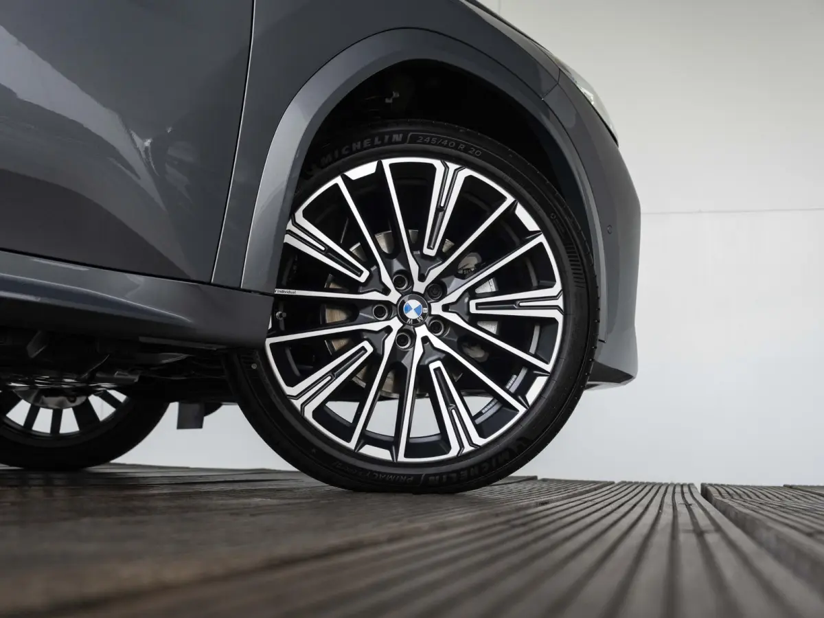 eDrive20 Pure Edition 67 kWh M Sportpakket | Premium Pack