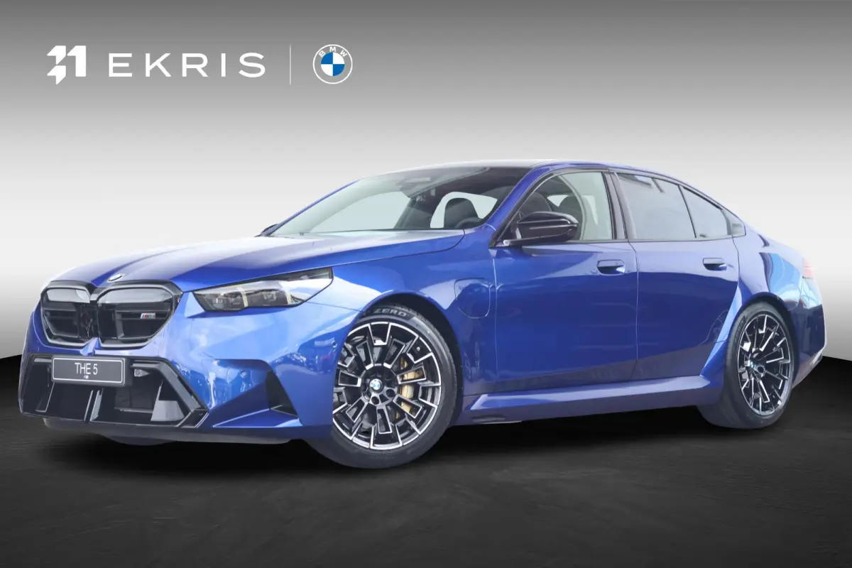 Sedan | M Drivers Pack | Comfort Pack | Bowers & Wilkins | Panoramadak