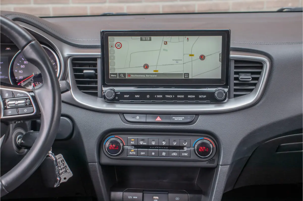 1.0 T-GDi DynamicLine, Origineel NL, Camera, Carplay, DAB+, Navigatie, PDC, Climate control, Cruise control.