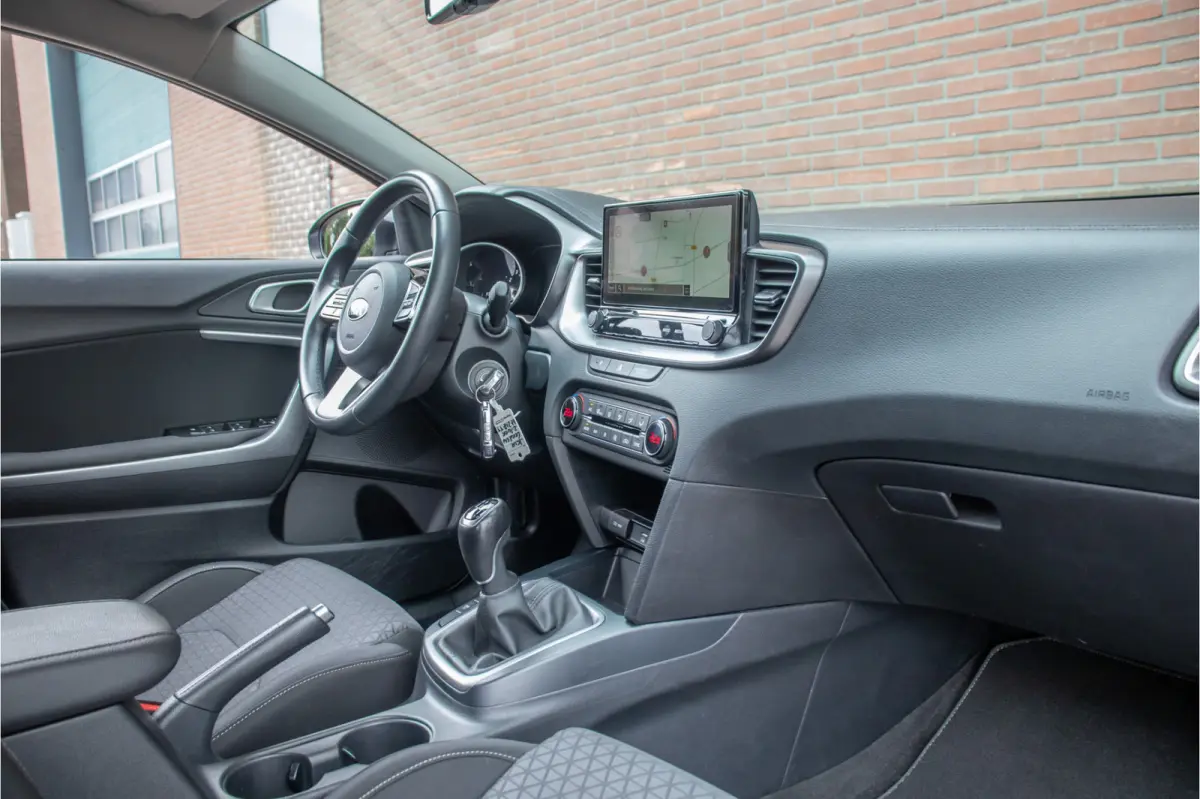 1.0 T-GDi DynamicLine, Origineel NL, Camera, Carplay, DAB+, Navigatie, PDC, Climate control, Cruise control.