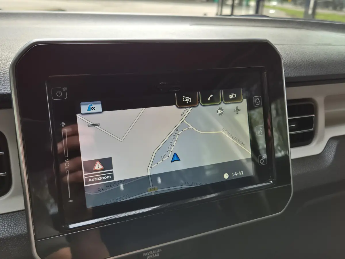 1.2 Smart Hybrid Select | Naviagatie | Achteruitrijcamera | Climate control | LM Velgen | Apple CarPlay/Android Auto |