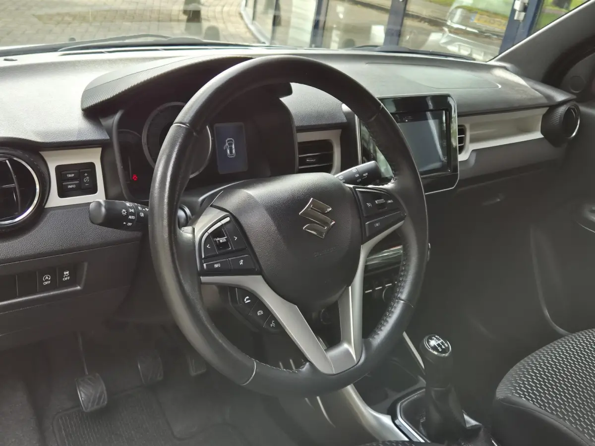 1.2 Smart Hybrid Select | Naviagatie | Achteruitrijcamera | Climate control | LM Velgen | Apple CarPlay/Android Auto |
