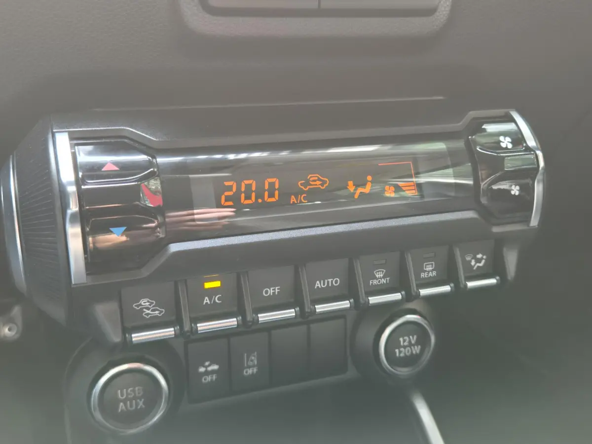 1.2 Smart Hybrid Select | Naviagatie | Achteruitrijcamera | Climate control | LM Velgen | Apple CarPlay/Android Auto |