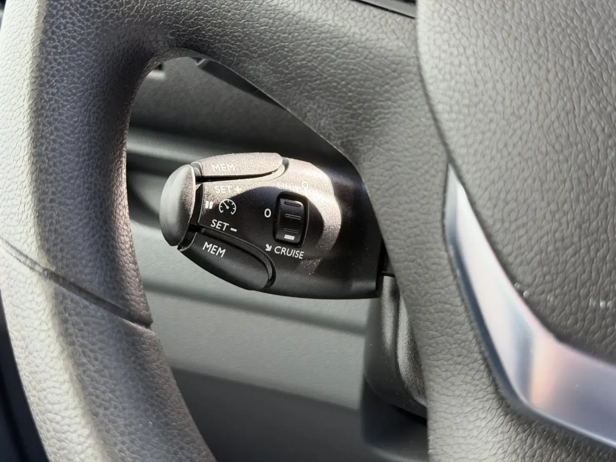 2.0 BlueHDI 120 L3*NAVI*CRUISE*A/C*CARPLAY*3PERS*