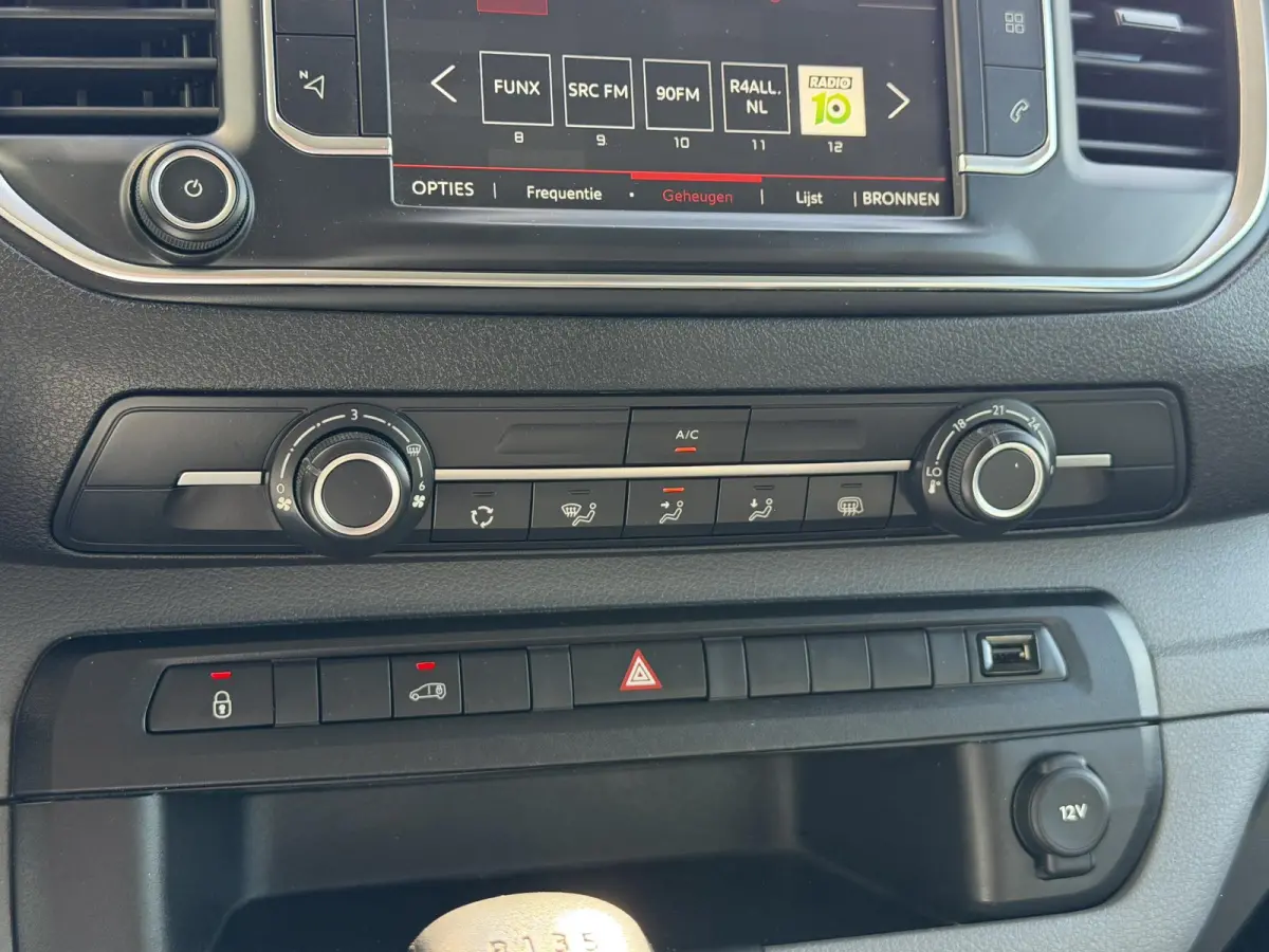2.0 BlueHDI 120 L3*NAVI*CRUISE*A/C*CARPLAY*3PERS*