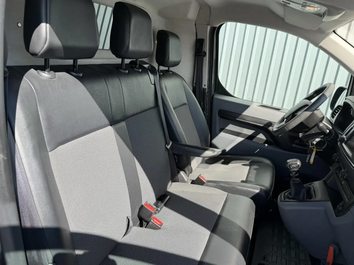 2.0 BlueHDI 120 L3*NAVI*CRUISE*A/C*CARPLAY*3PERS*