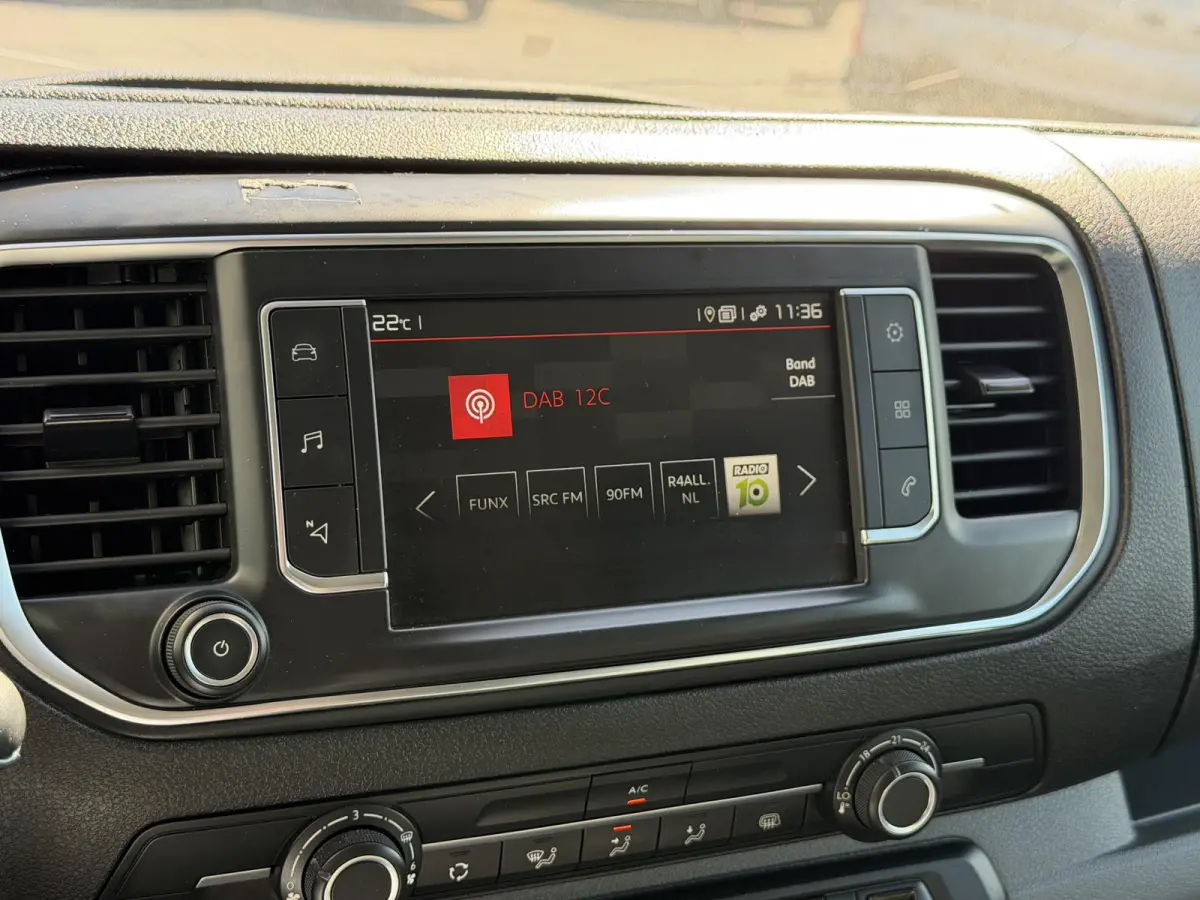 2.0 BlueHDI 120 L3*NAVI*CRUISE*A/C*CARPLAY*3PERS*