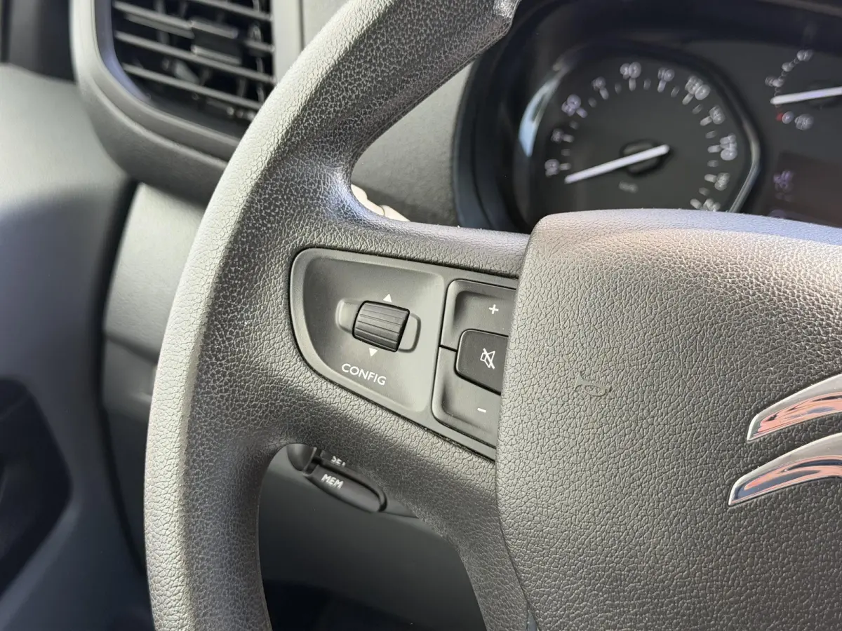 2.0 BlueHDI 120 L3*NAVI*CRUISE*A/C*CARPLAY*3PERS*
