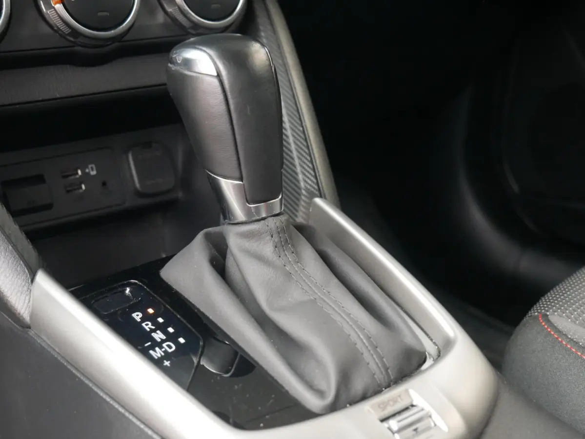 1.5 Skyactiv-G Homura Camera| Navi+BT| Cruise| Speciaal kleur