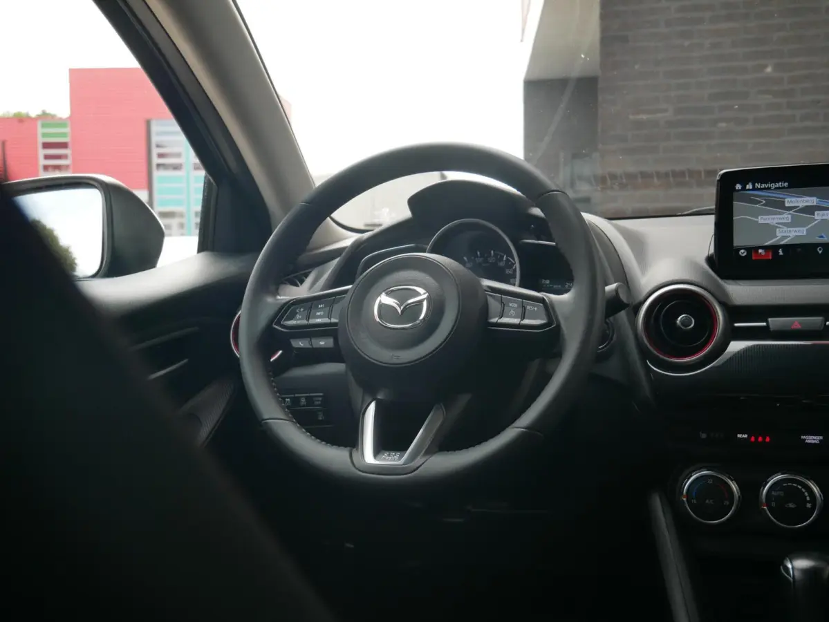 1.5 Skyactiv-G Homura Camera| Navi+BT| Cruise| Speciaal kleur