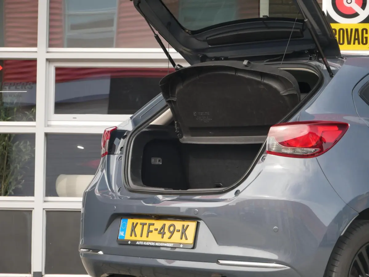 1.5 Skyactiv-G Homura Camera| Navi+BT| Cruise| Speciaal kleur