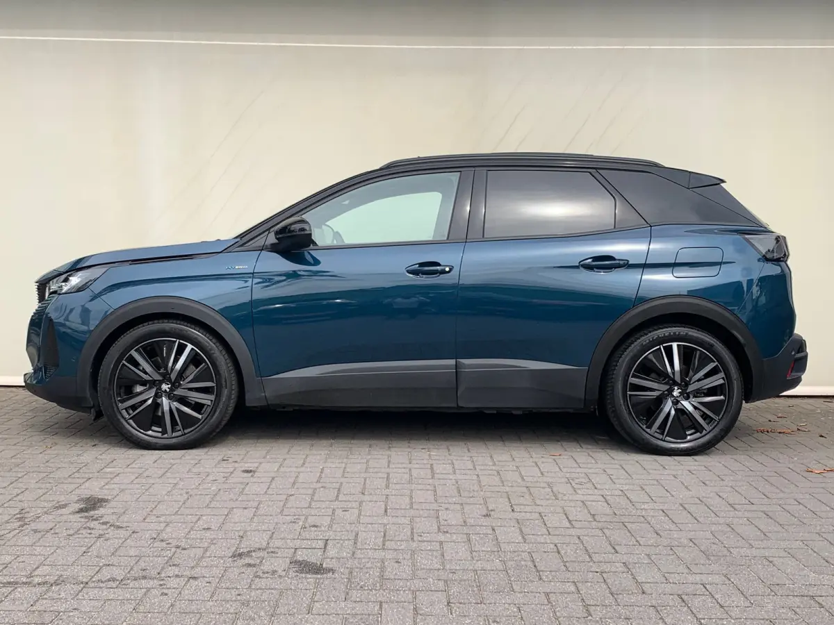 1.6 HYbrid 225 GT Airco | Camera | Cruise Adaptief | DAB | Focal-Audio | Keyless | LMV 19" | Navi | Pano | Stoelverwarming |
