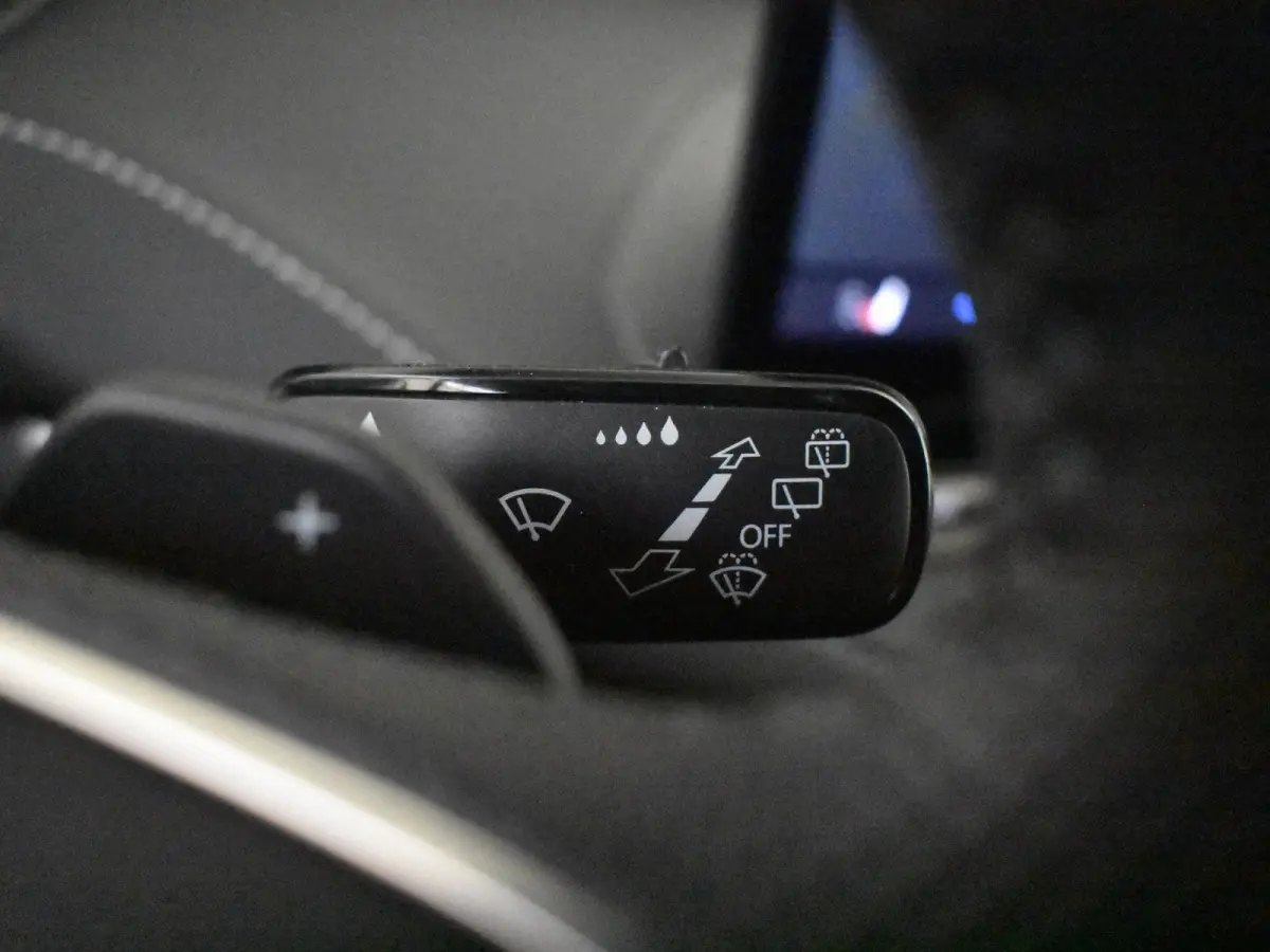 60 Sportline | Achteruitrijcamera | Apple Carplay/Android Auto|telefoonintegratie premium | Bots herkenning en activatie