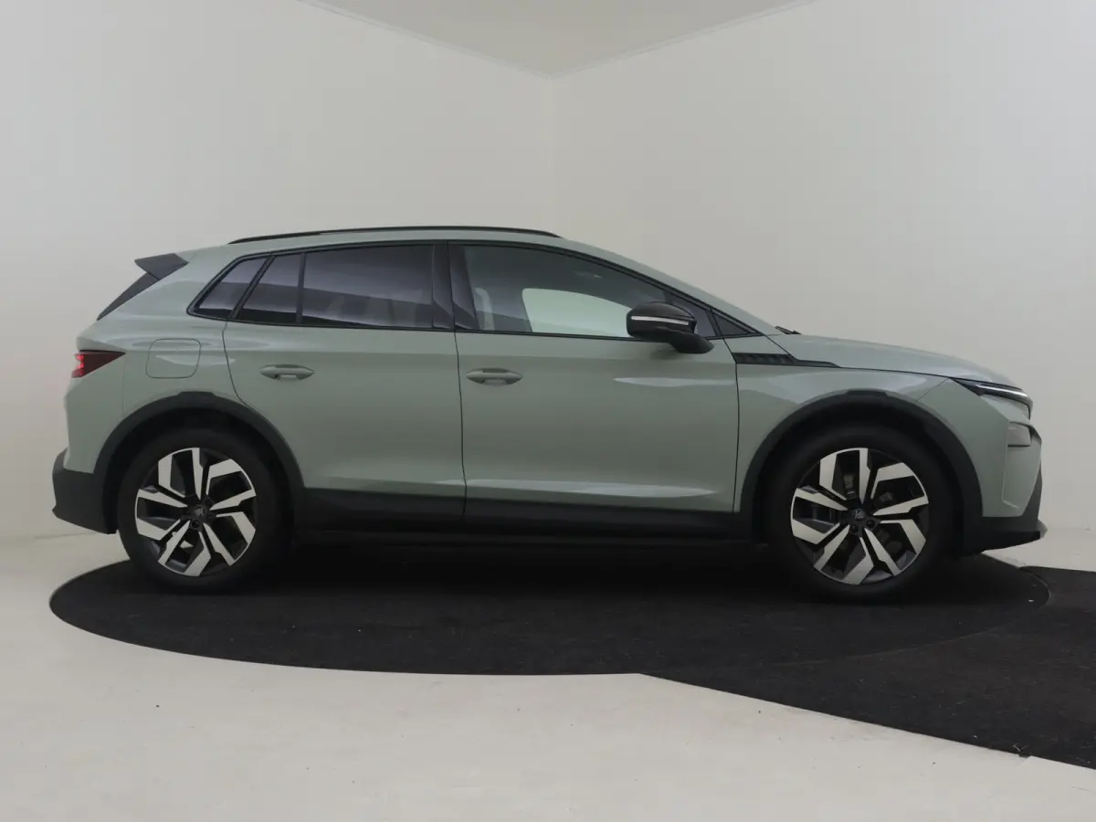 60 Sportline | Achteruitrijcamera | Apple Carplay/Android Auto|telefoonintegratie premium | Bots herkenning en activatie