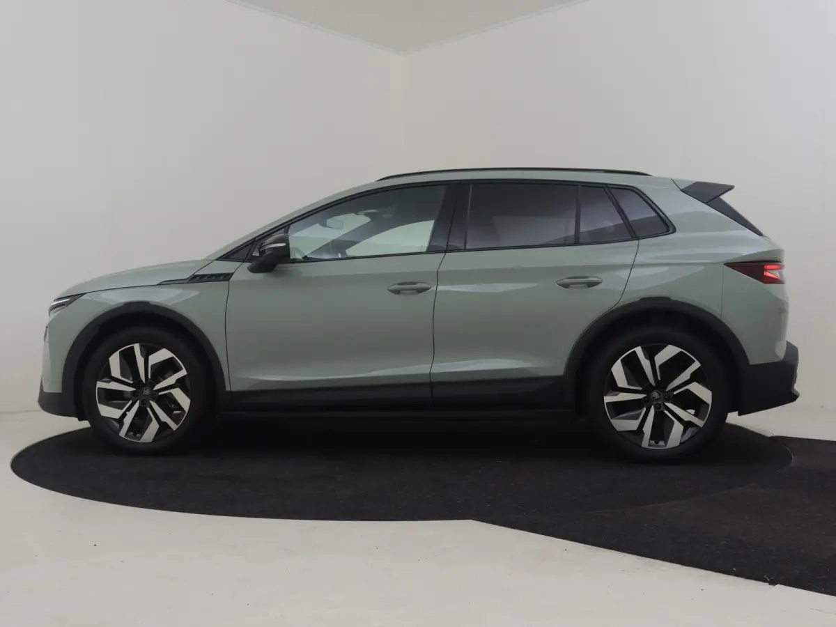 60 Sportline | Achteruitrijcamera | Apple Carplay/Android Auto|telefoonintegratie premium | Bots herkenning en activatie