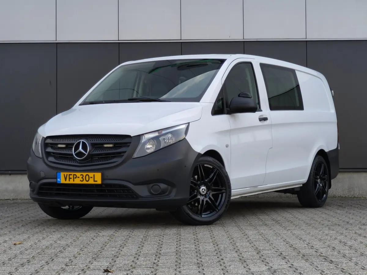 114CDI AUT LANG LEER PDC CRUISE CLIMATE