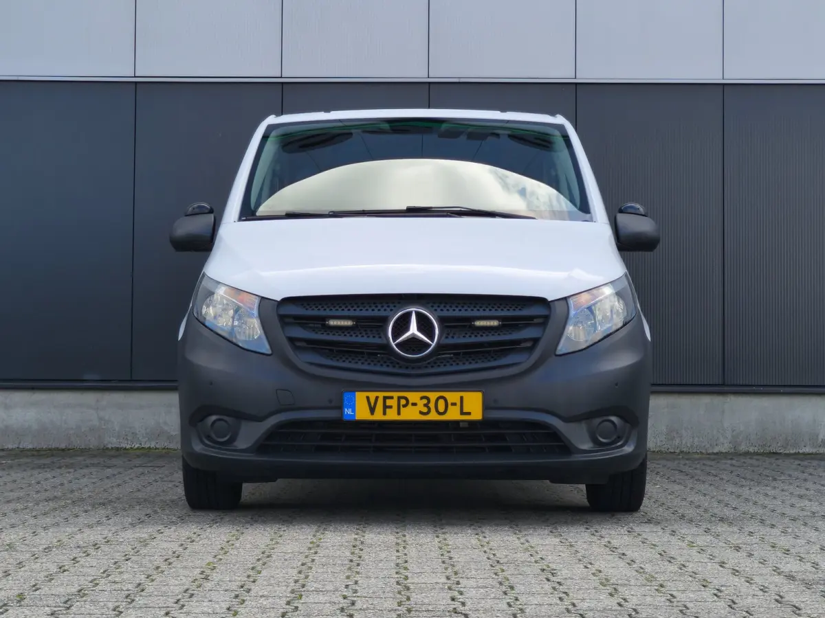 114CDI AUT LANG LEER PDC CRUISE CLIMATE