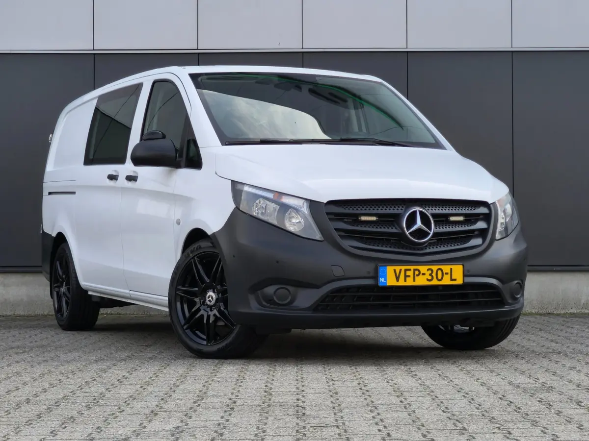 114CDI AUT LANG LEER PDC CRUISE CLIMATE