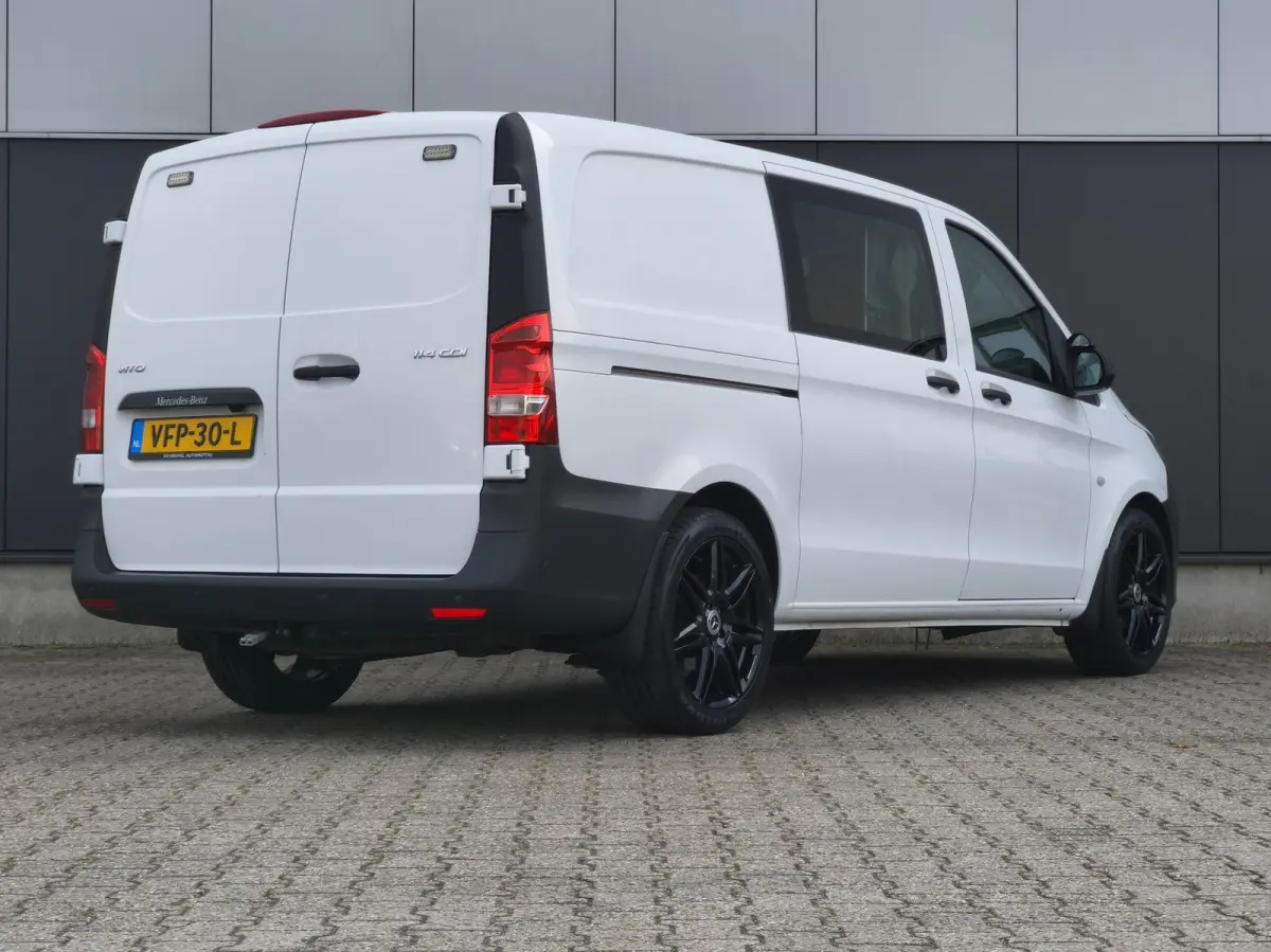 114CDI AUT LANG LEER PDC CRUISE CLIMATE