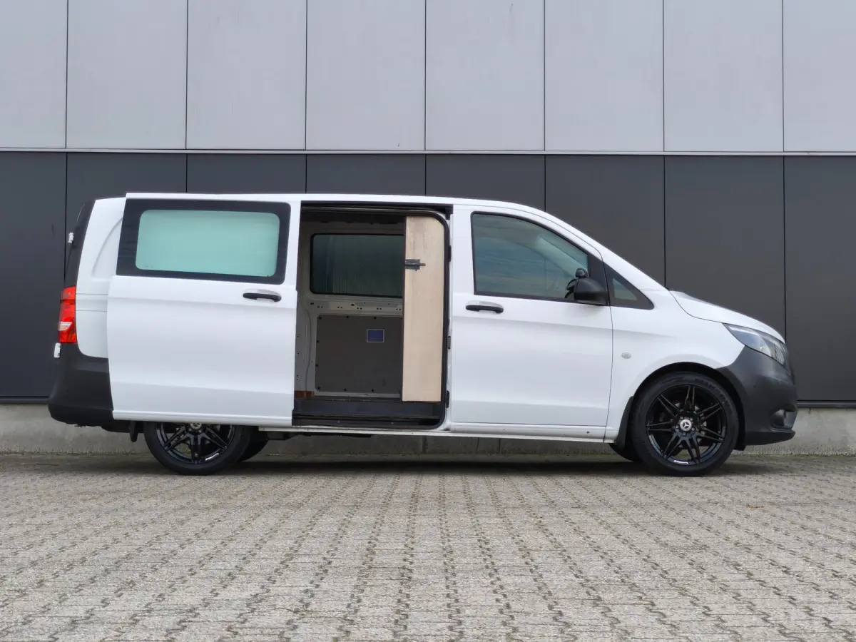 114CDI AUT LANG LEER PDC CRUISE CLIMATE