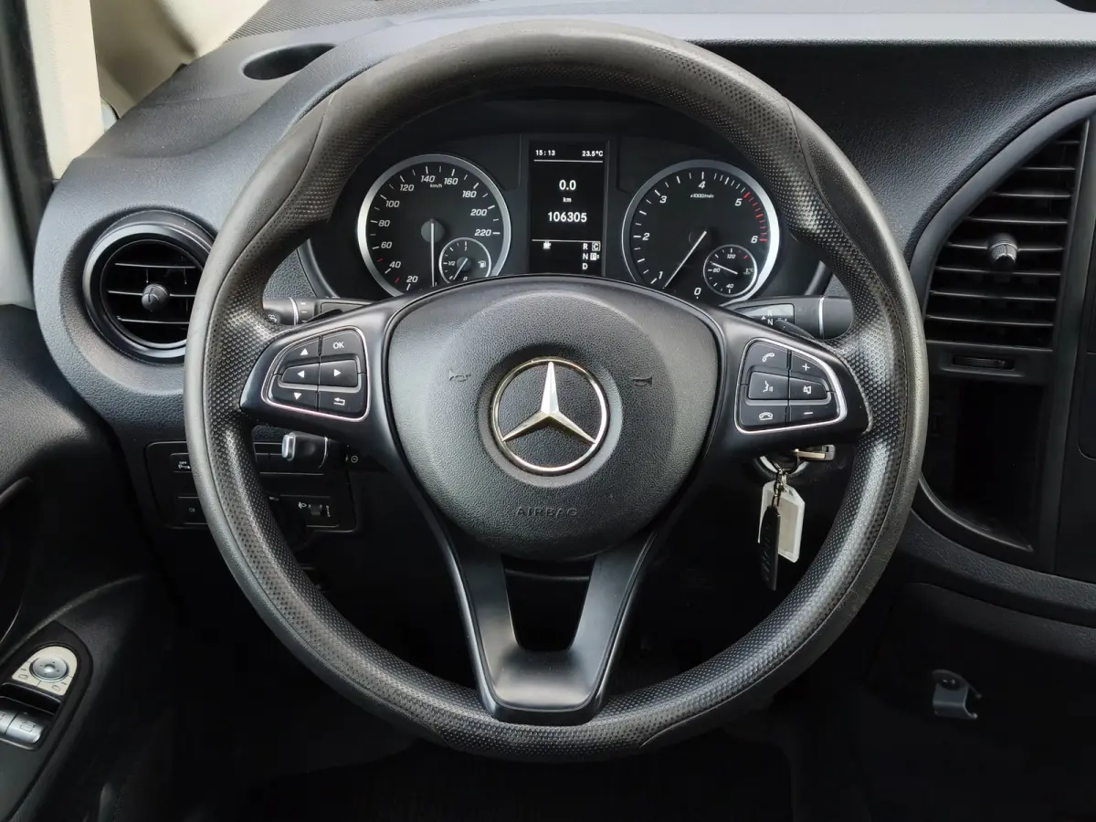 114CDI AUT LANG LEER PDC CRUISE CLIMATE
