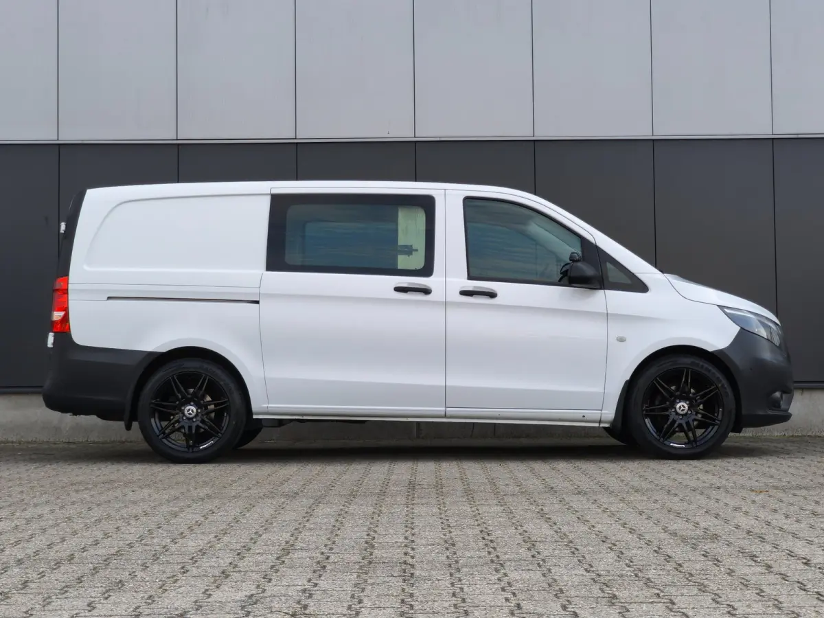 114CDI AUT LANG LEER PDC CRUISE CLIMATE