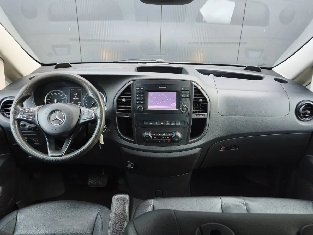114CDI AUT LANG LEER PDC CRUISE CLIMATE