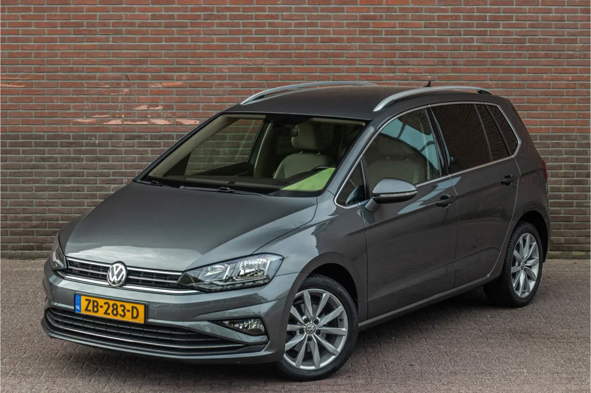1.5 TSI DSG Highline, Origineel NL, Stoelverwarming, Camera, Trekhaak, Carplay, DAB+, Keyless.