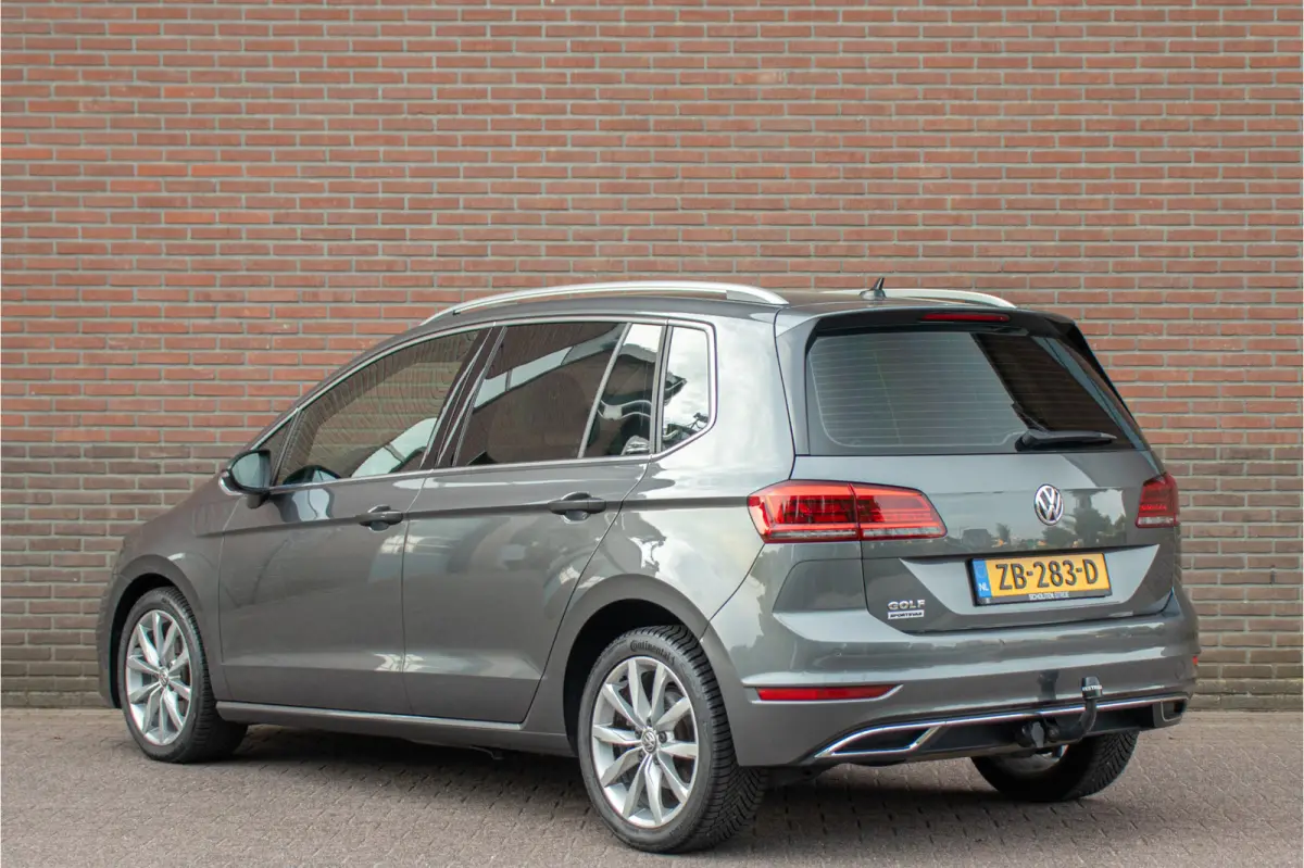 1.5 TSI DSG Highline, Origineel NL, Stoelverwarming, Camera, Trekhaak, Carplay, DAB+, Keyless.