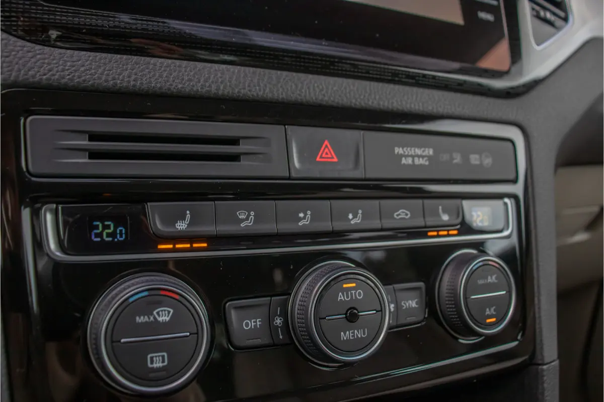 1.5 TSI DSG Highline, Origineel NL, Stoelverwarming, Camera, Trekhaak, Carplay, DAB+, Keyless.