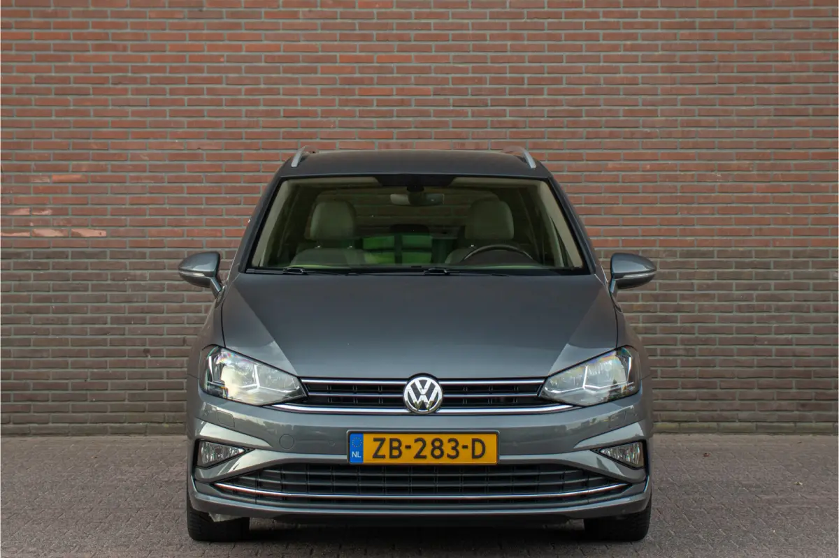 1.5 TSI DSG Highline, Origineel NL, Stoelverwarming, Camera, Trekhaak, Carplay, DAB+, Keyless.