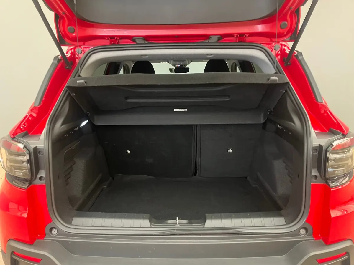 Longitude 54 kWh Camera | Stoelverwarming | Keyless | LED | Parkeersensoren Achter | Adaptieve Cruise | Climate | Achteruitrijcamera | Airco (automatisch) | Apple Carplay/Android Auto|telefo